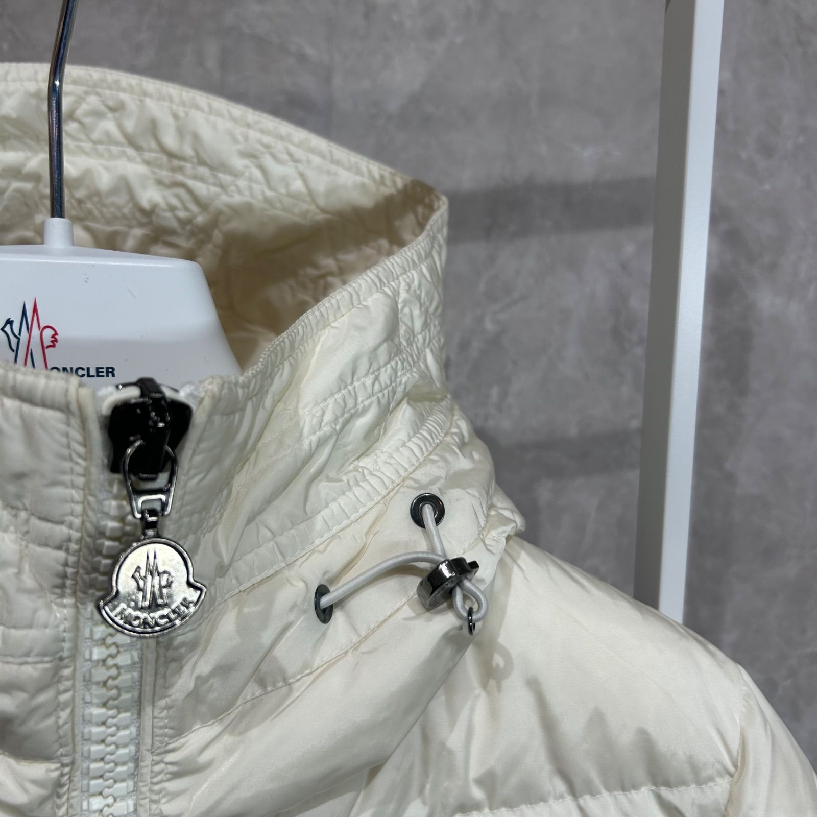 MONCLER モンクレールネセアNESEAペプラムダウンジャケット白ホワイト1