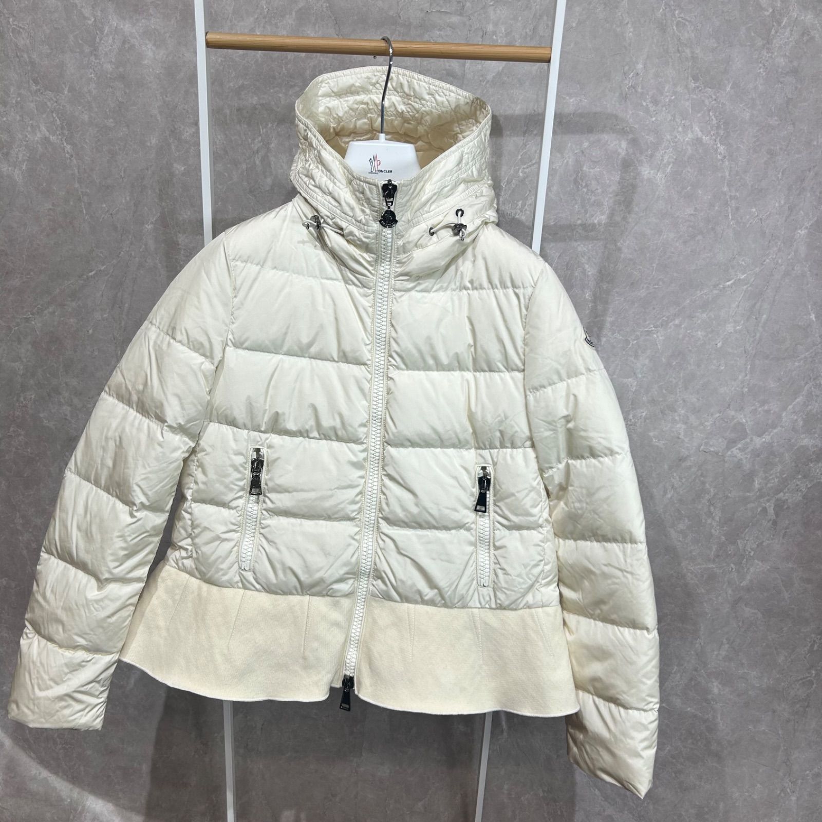 MONCLER モンクレールネセアNESEAペプラムダウンジャケット白ホワイト1