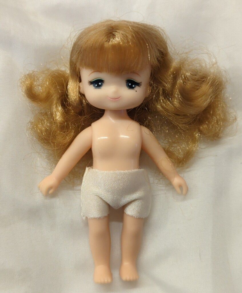 タカラ リカちゃんファミリー ピンクハウスマキちゃん2 - メルカリ