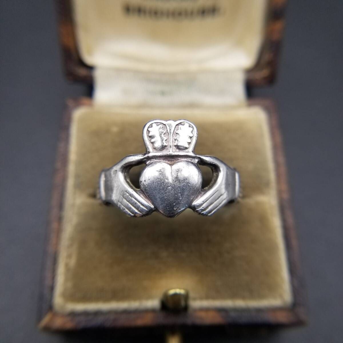 ヴィンテージ クラダリング ハート 王冠 手 925 シルバー 銀 指輪 伝統的デザイン Claddagh Y25-Y ヴィンテージ クラダリング ハート 王冠 手 925 シルバー 銀 指輪 伝統