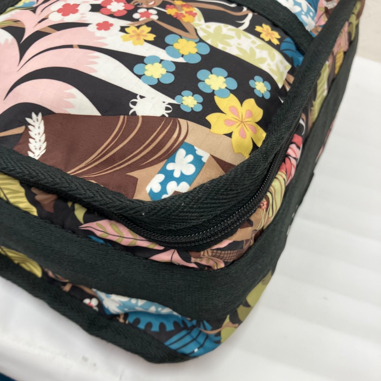 9315 LeSportsac レスポートサック ショルダーバッグ デラックス