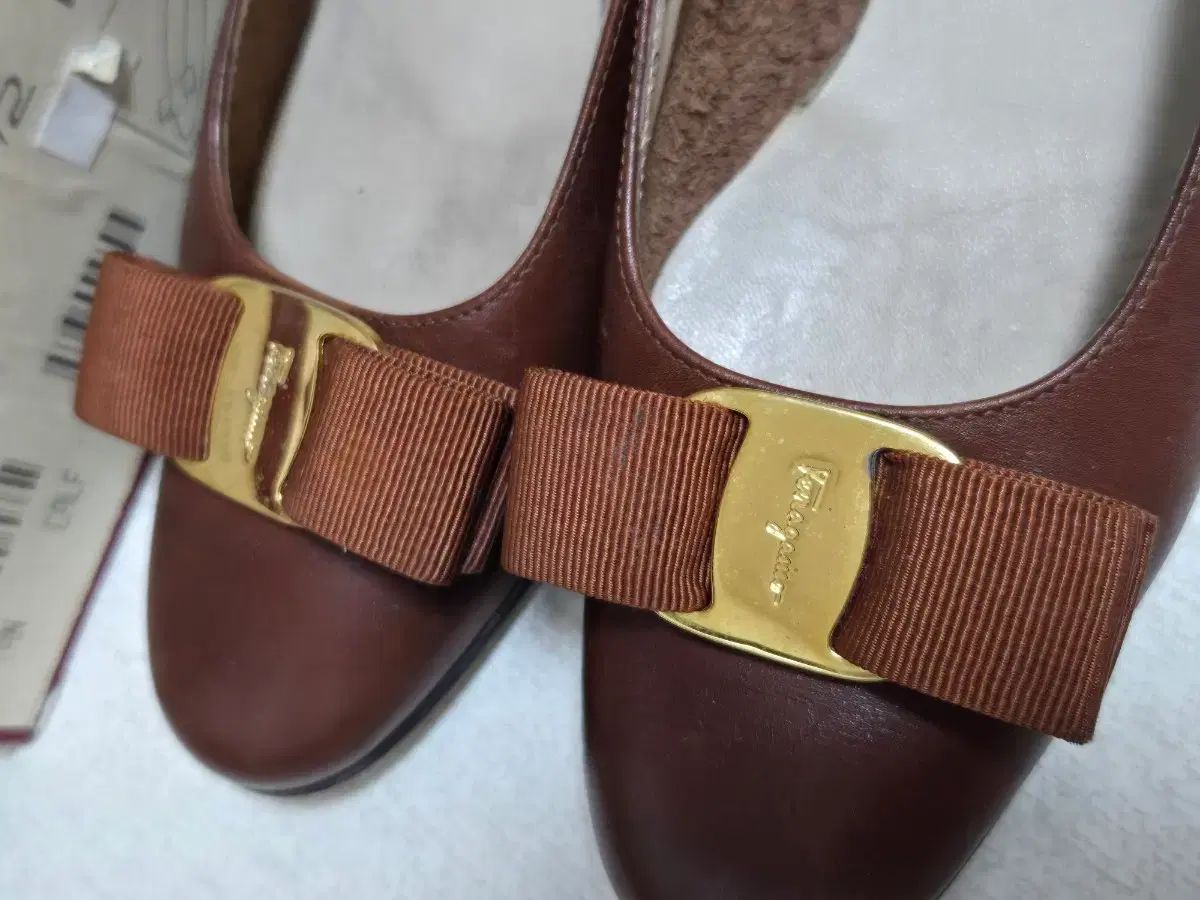 ◾️フェラガモ　ブラウン　バレエフラットシューズ　361/2 FERRAGAMO フェラガモ ヴァラ ブラウン フラットシューズ FERRAGAMO