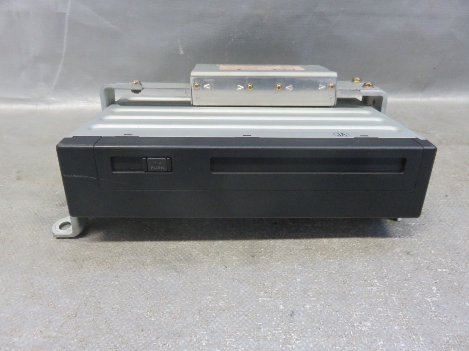 ☆STD8841/動作OK レクサス SC430 /UZZ40 前期 DVD ナビユニット/純正