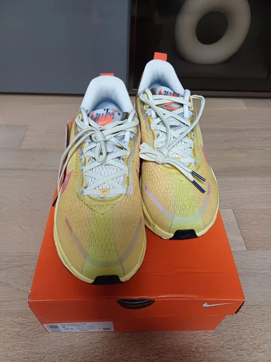 韓国 店舗 NIKE ナイキ ズーム ボメロ 18 SE 270 mm