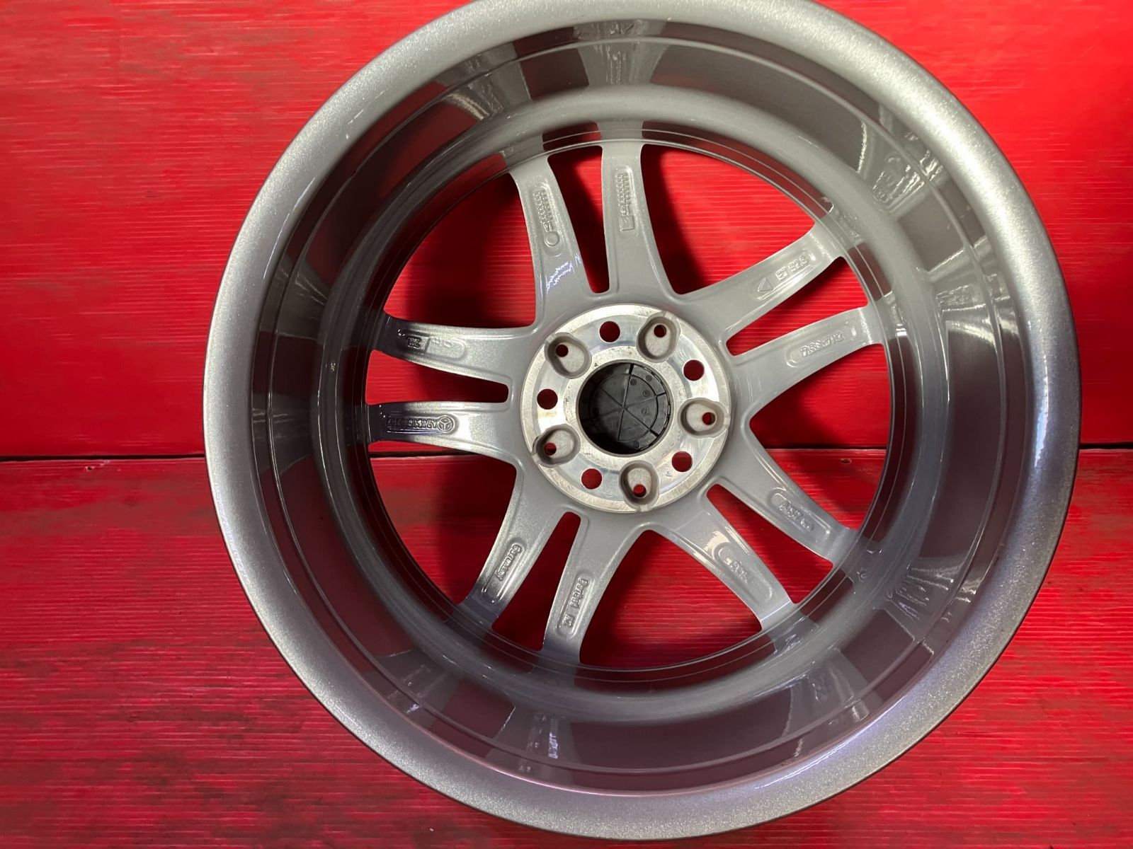 中古ホイール[17x7.5+52.5 112/5H メルセデスベンツ W177 Aクラス純正