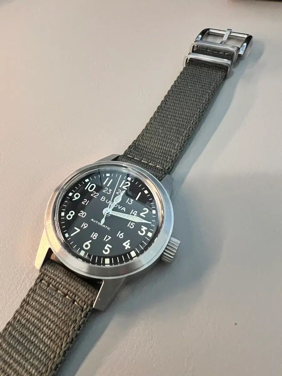 BULOVA HACK オートマチック フィールドウォッチ 38mm