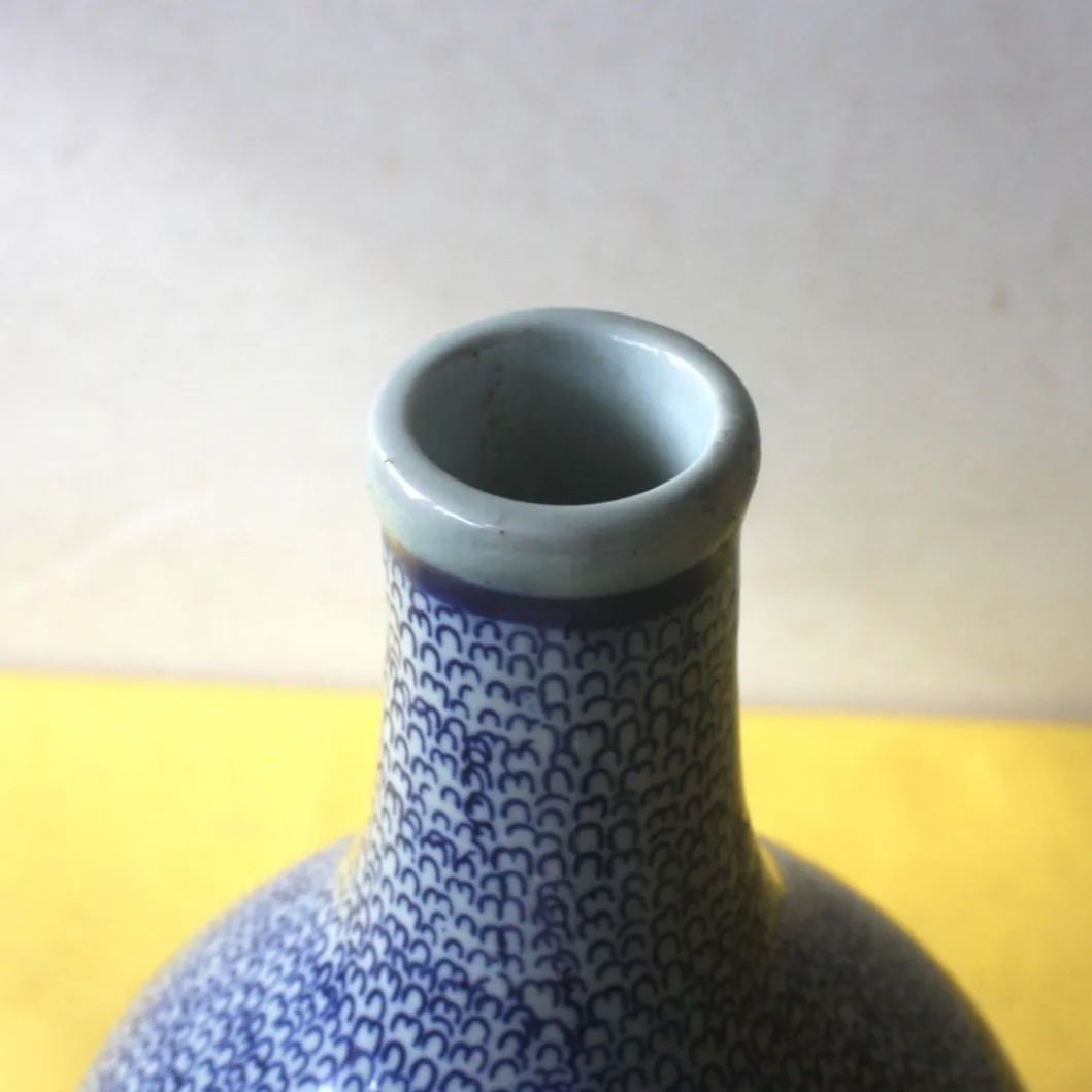 古伊万里 染付 微塵唐草文（みじんからくさもん） 大徳利 とっくり 酒