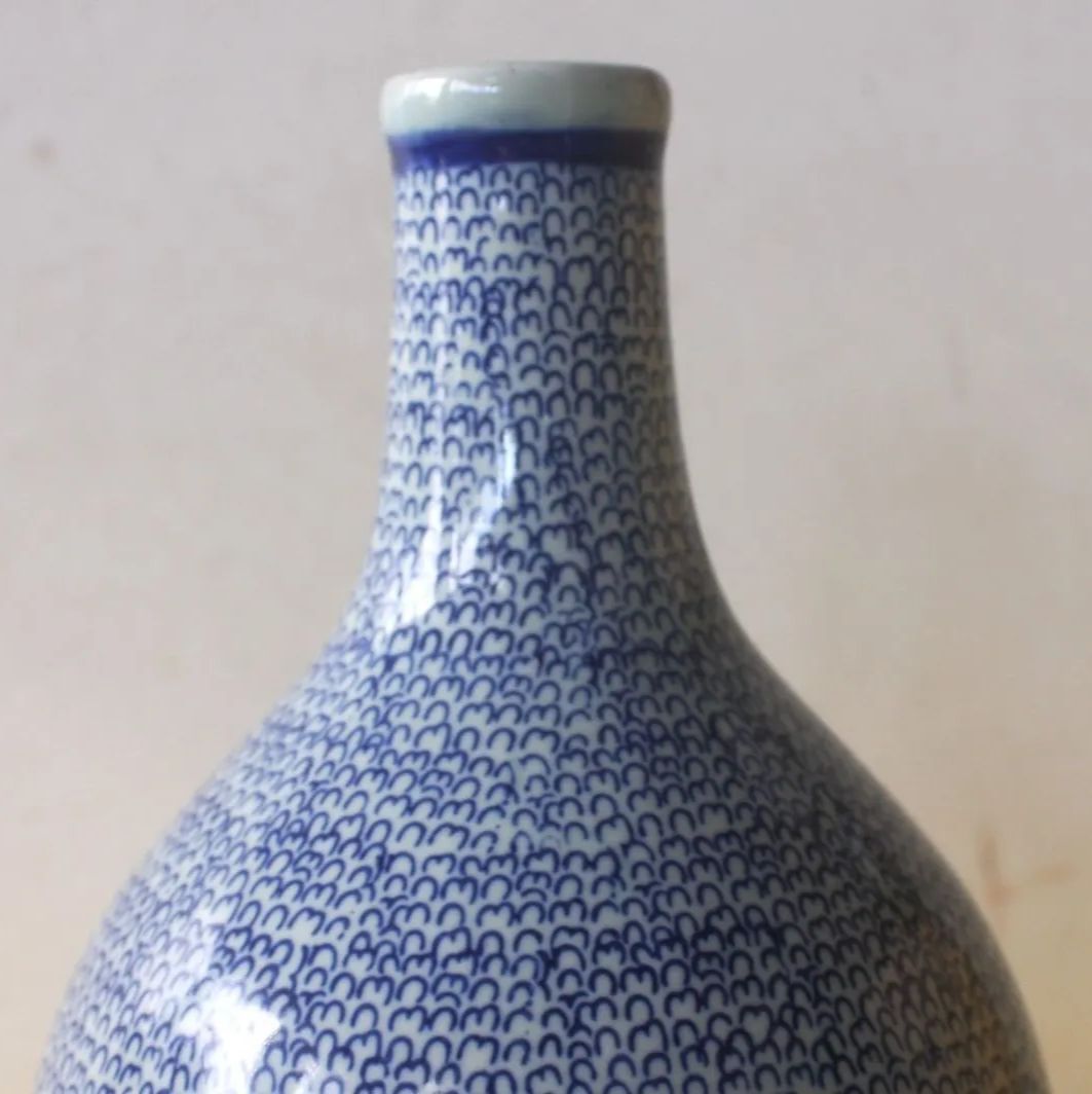 古伊万里 染付 微塵唐草文（みじんからくさもん） 大徳利 とっくり 酒