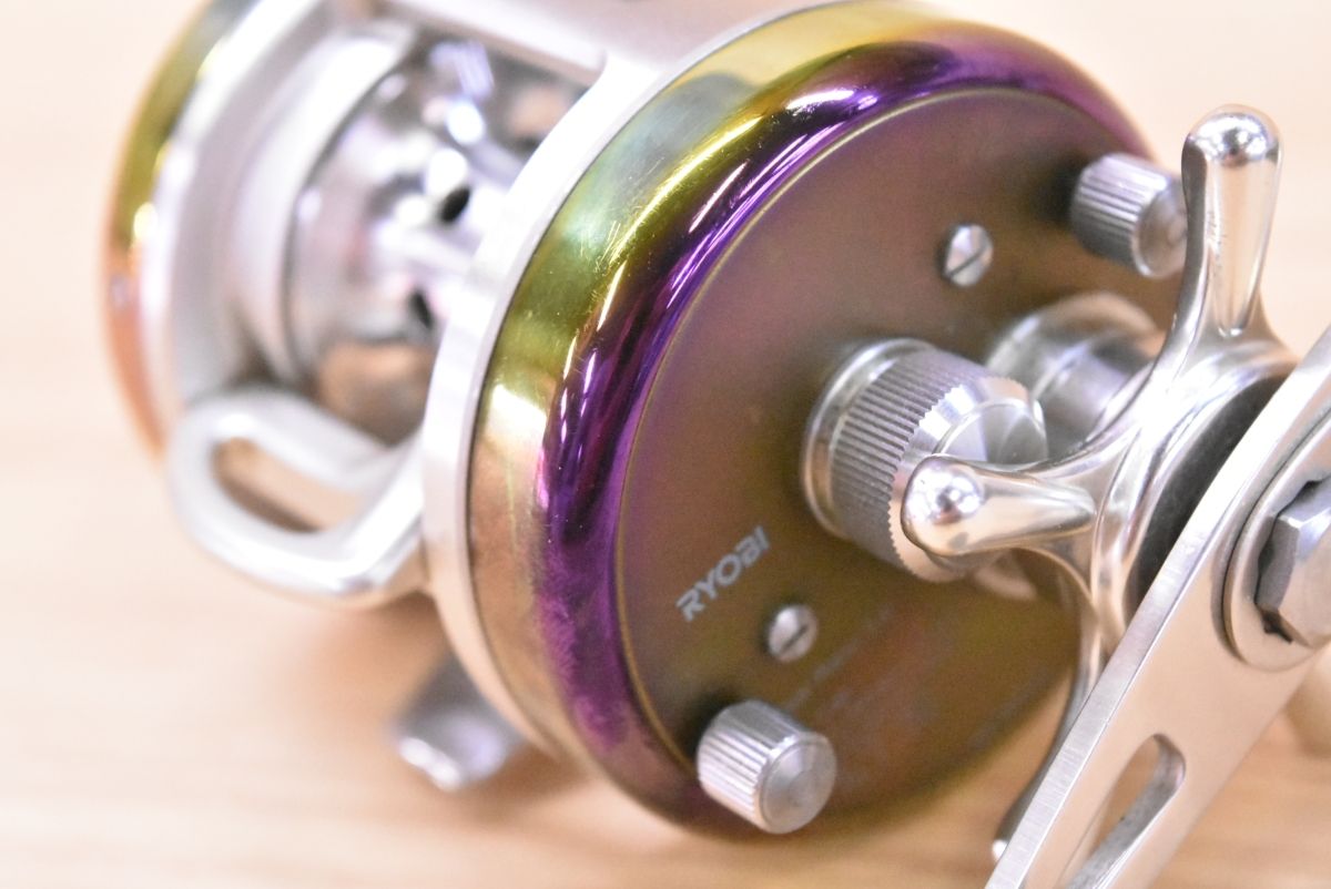 リョービ バリウス F300 スペクトル 右巻き ベイトリール RYOBI VARIUS