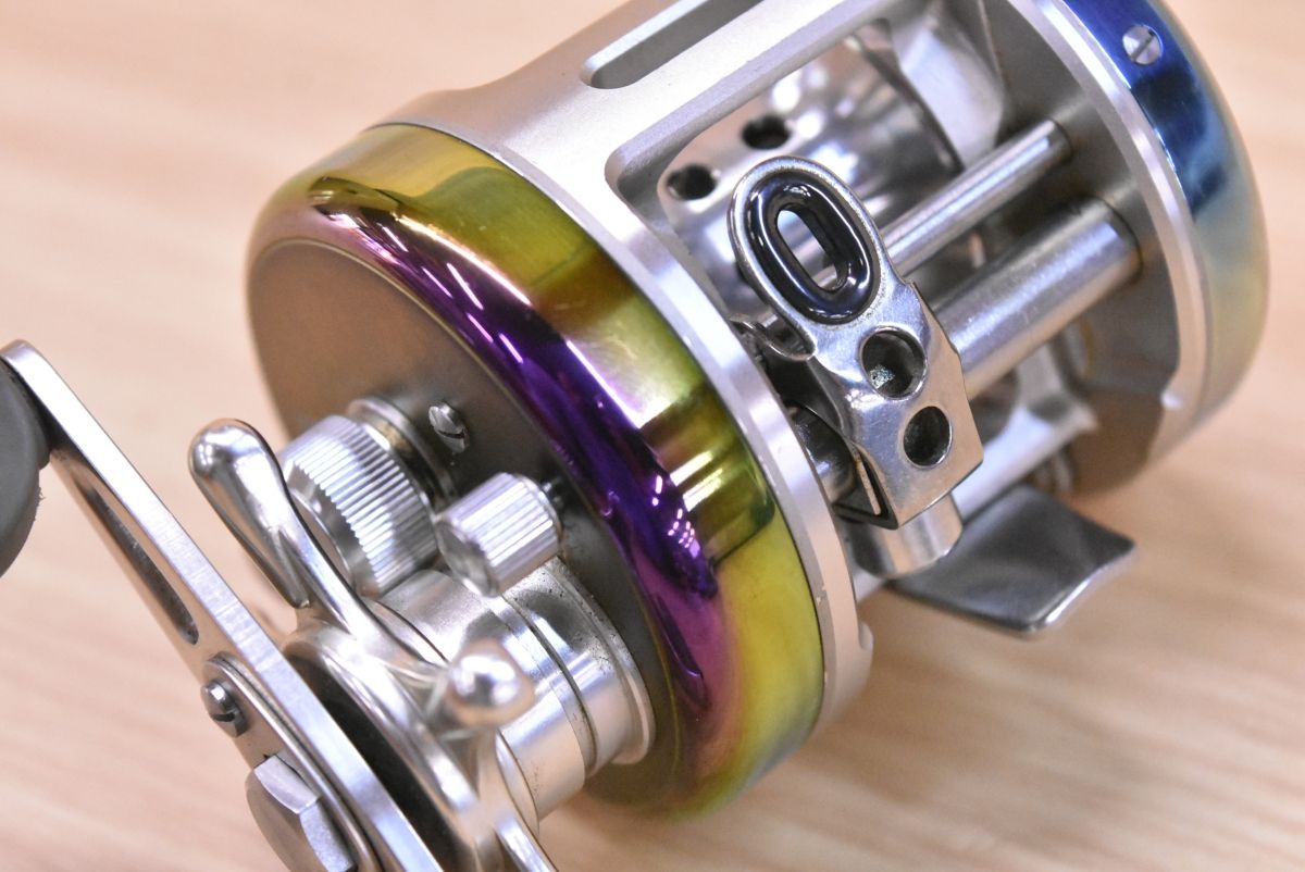 リョービ バリウス F300 スペクトル 右巻き ベイトリール RYOBI VARIUS