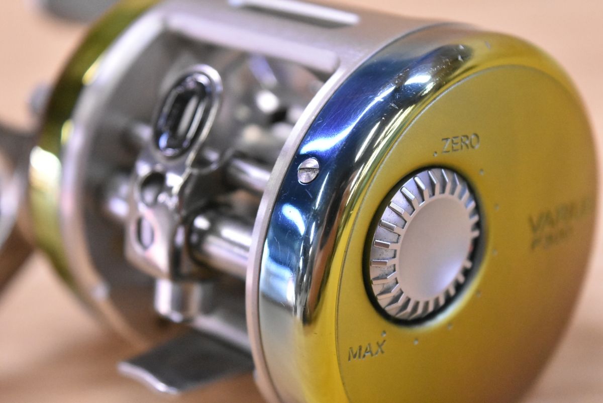 リョービ バリウス F300 スペクトル 右巻き ベイトリール RYOBI VARIUS