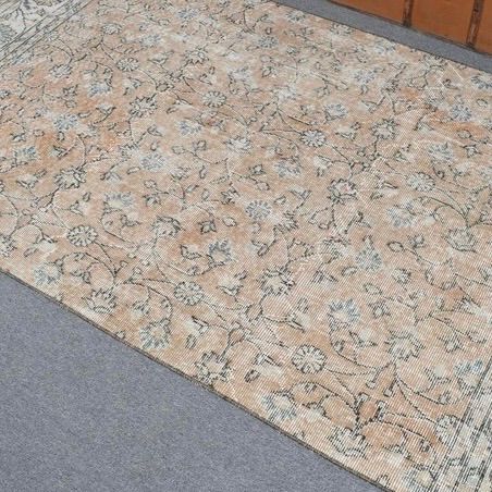 トルコヴィンテージラグ フローラル くすみレッド 草木柄 - メルカリ