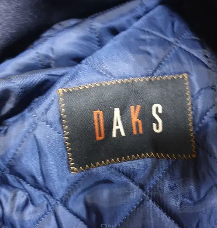 新作入荷，SALE ブランド DAKS（ダックス 正規品）知的なネイビー 