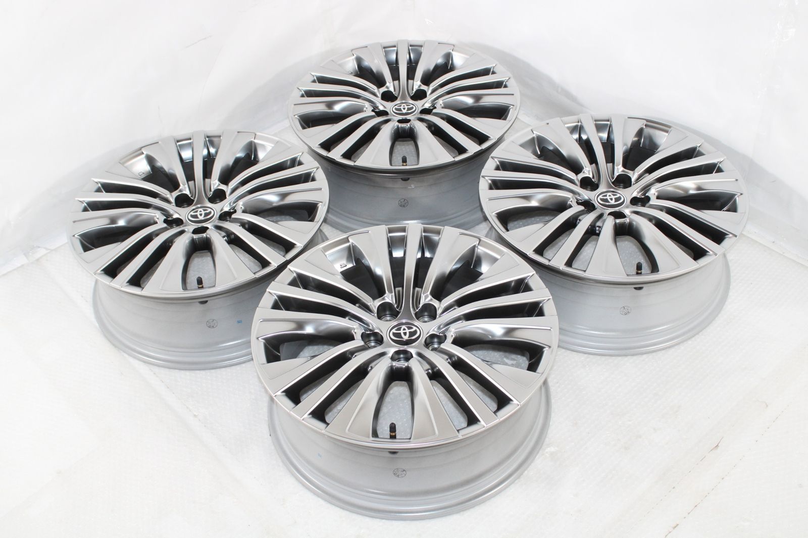 新車外し トヨタ ハリアー 純正 ホイール 4本セット19インチ×7J