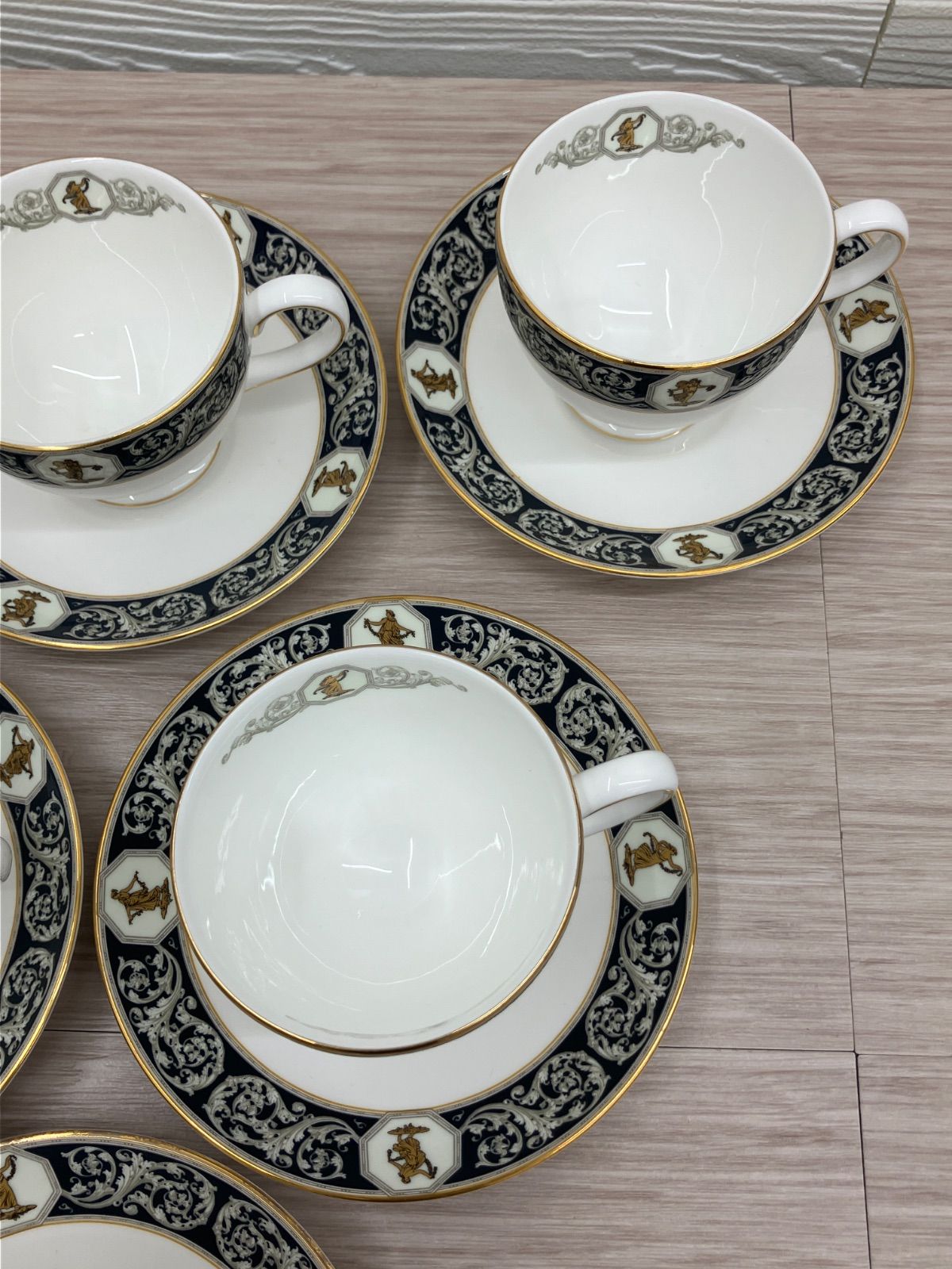 カップ-ソーサー