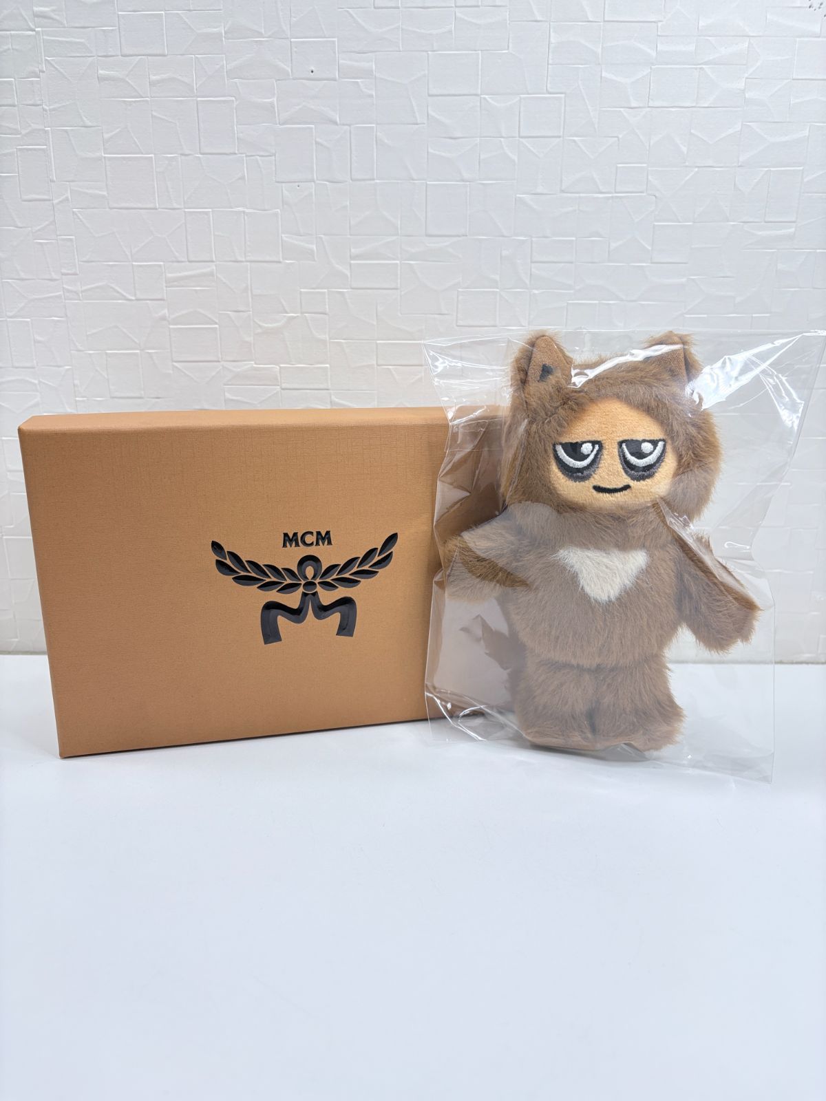オリバーな犬】 MCM コラボ キーホルダー 非売品 茶色 犬 ノベルティ