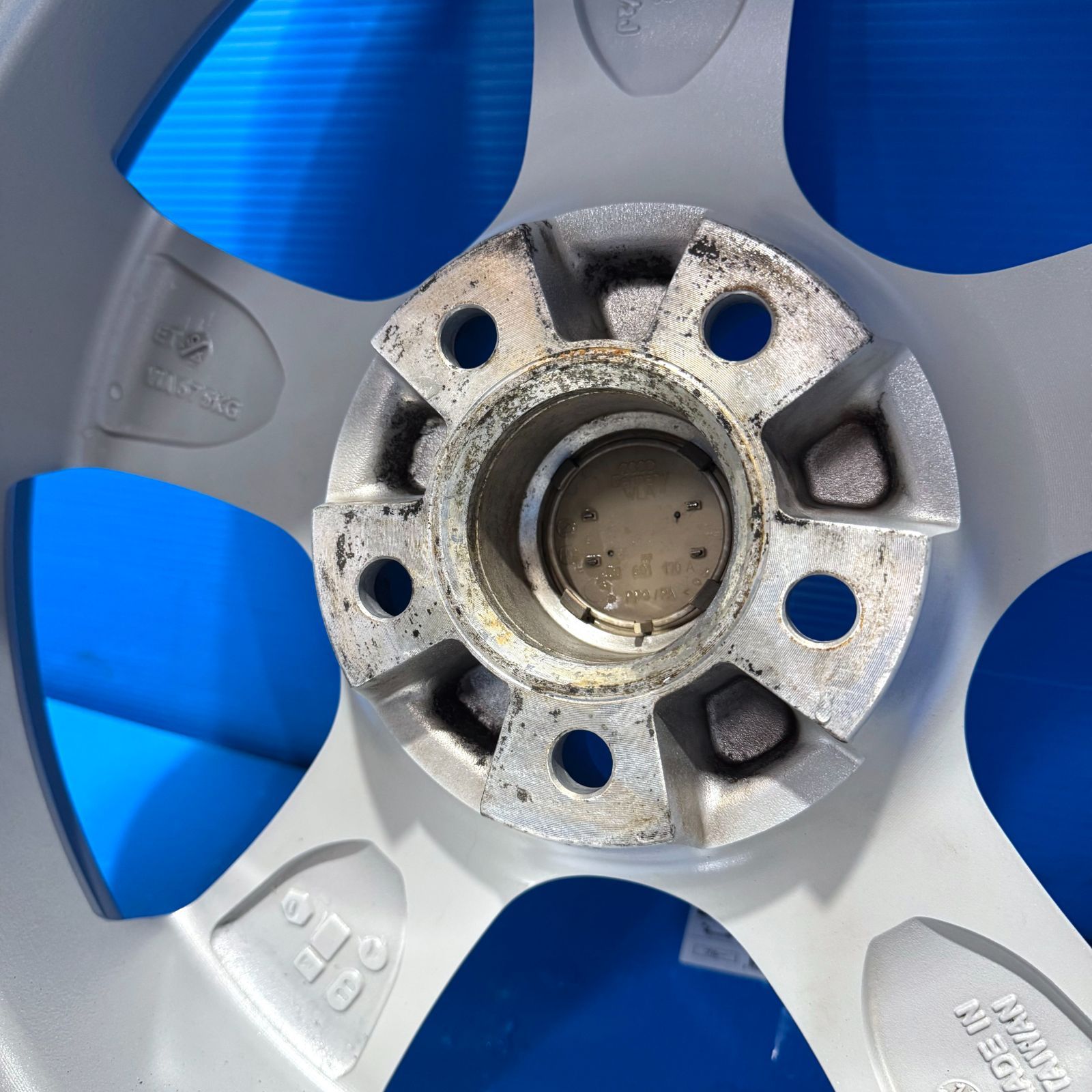 7.5J PCD112 A4 17in アウディ 17インチ +45 audi 純正 オフセット+28 