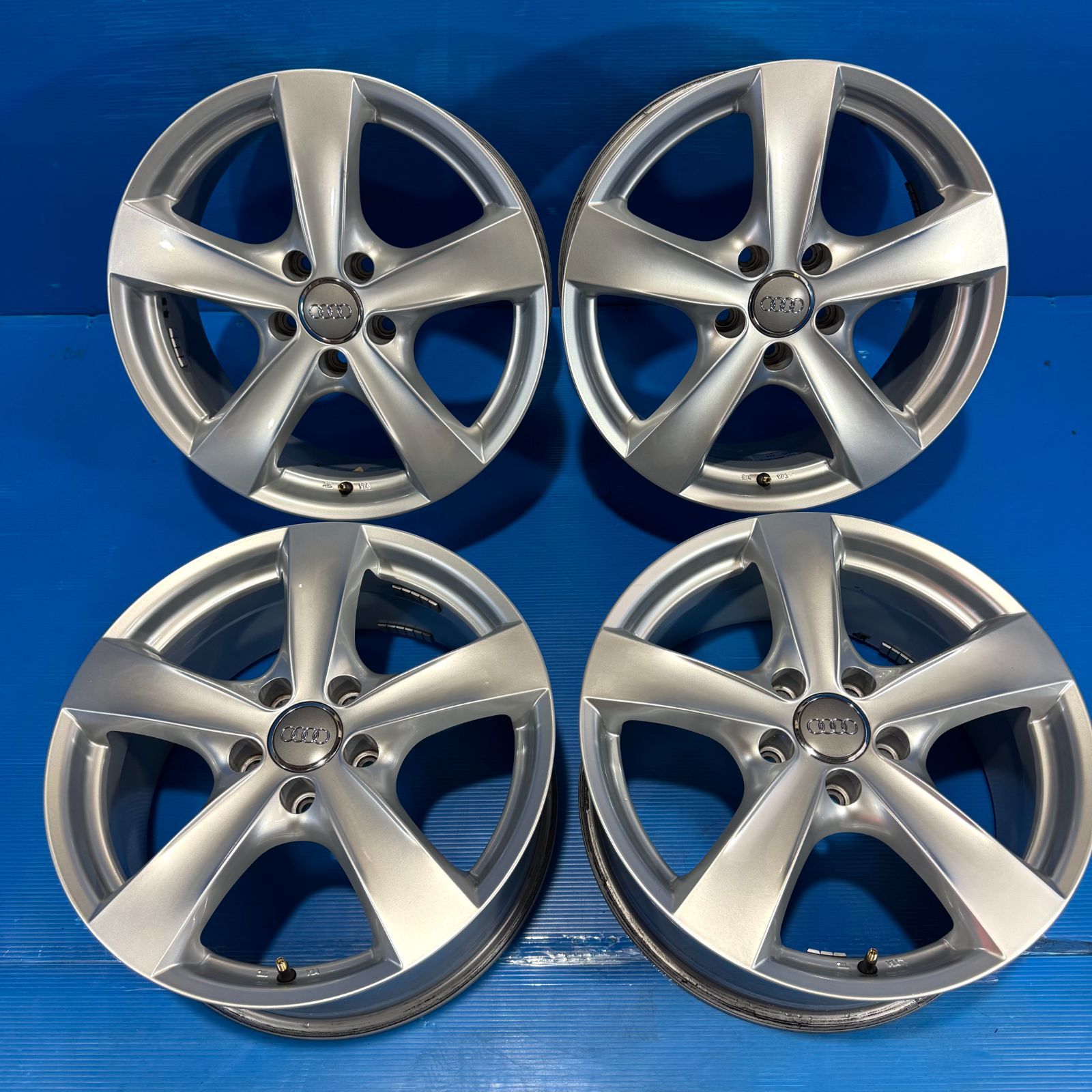 アウディ専用 AGA 17in 7.5J +45 PCD112 4本 A4 A6 Q2 Q3 純正ボルト