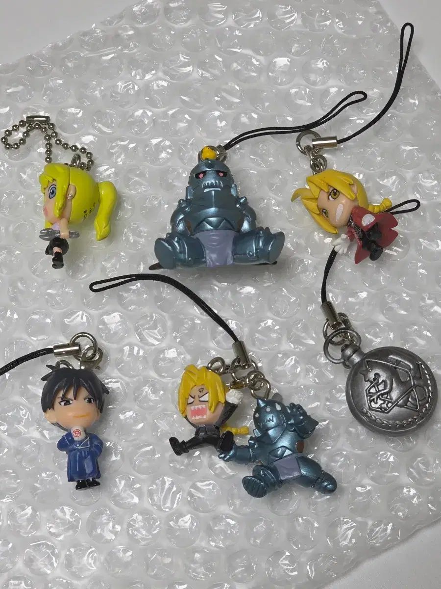 鋼の錬金術師 フィギュアキーホルダー 6種 セット (まとめ売り) - メルカリ