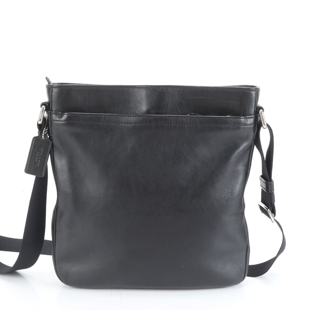 極美品 コーチ レザー ショルダーバッグ 斜め掛け メッセンジャー