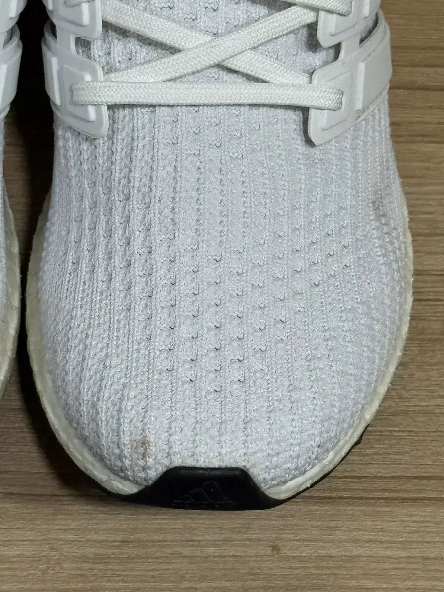  アディダス ウルトラブースト 白 スニーカー 登山靴 トレッキングシューズ アウトドアシューズ