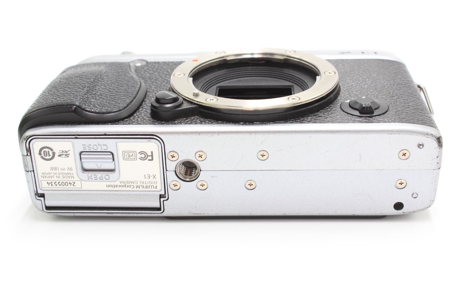 富士フイルム(FUJIFILM) ミラーレス一眼 X-E1 ボディ シルバー FX-X