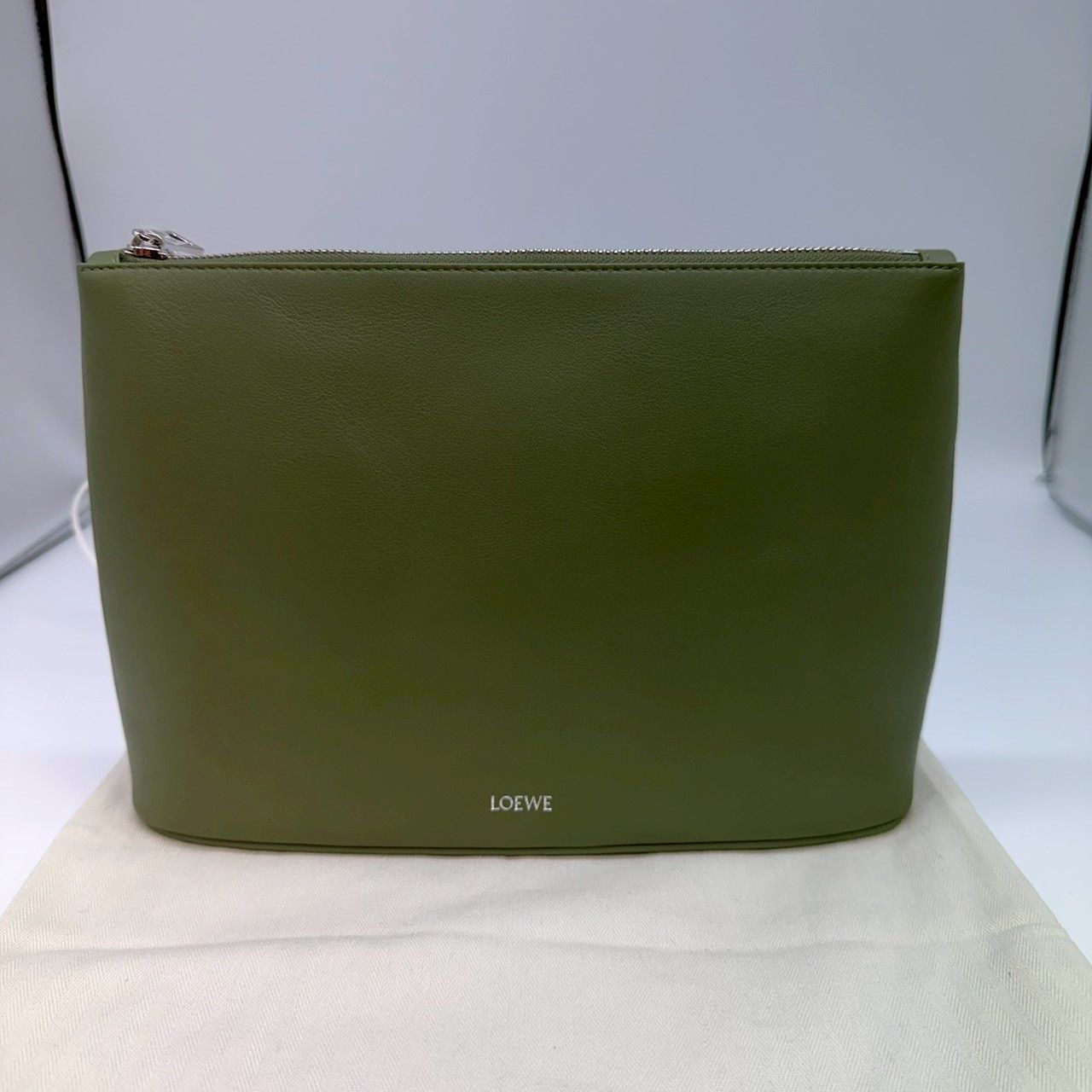 鑑定済】LOEWE ロエベ ポーチ クラッチバッグ グリーン系 - メルカリ