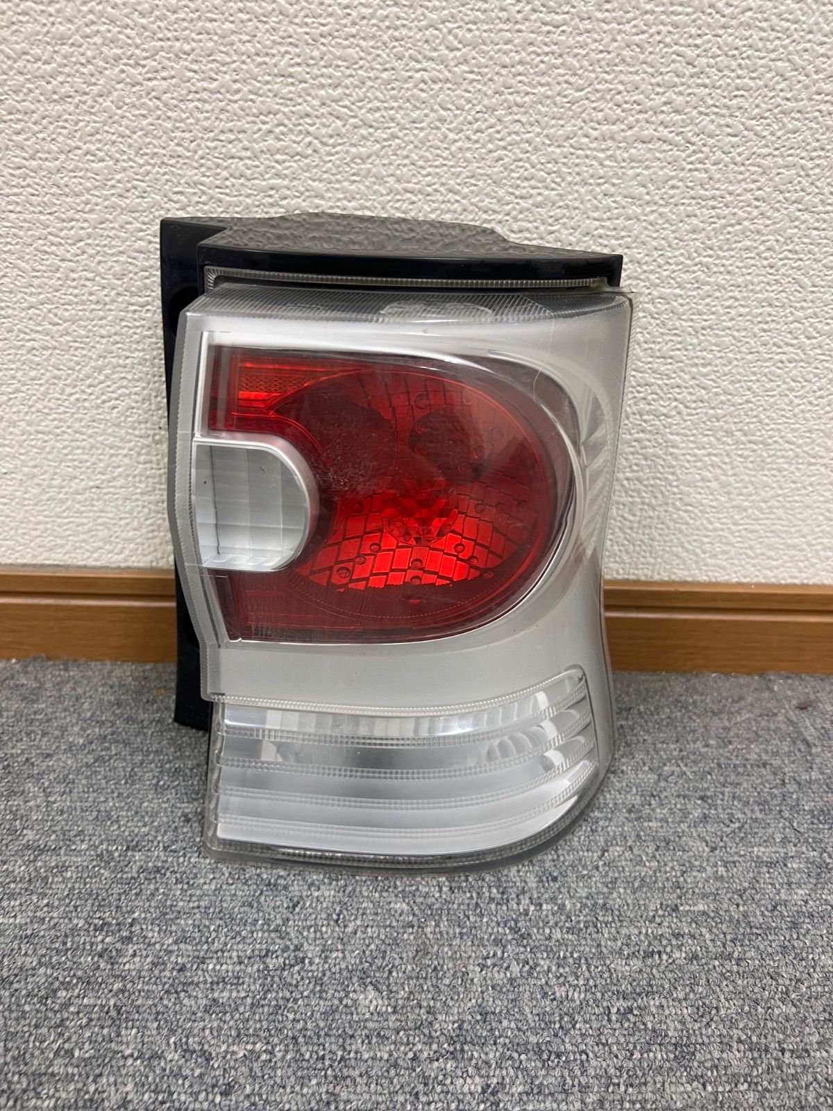 ダイハツ】タントカスタム L385S テールランプ左右セット 純正