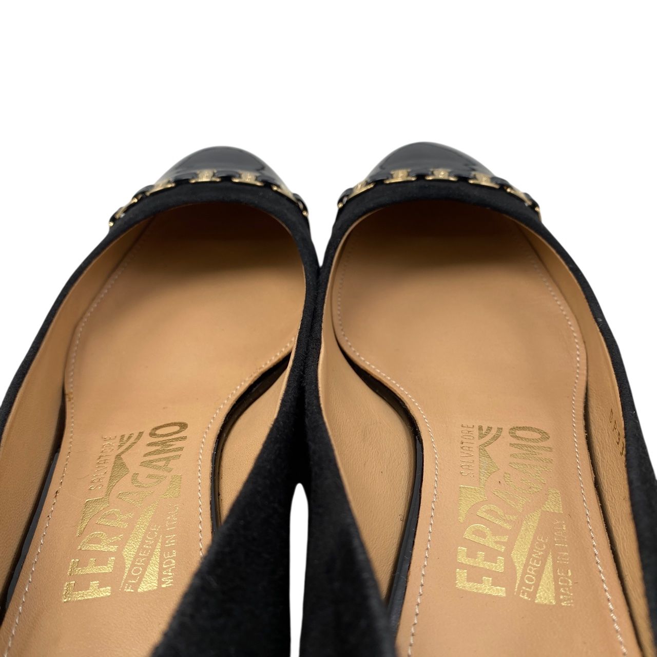 ☆FERRAGAMO フェラガモ チェーンパンプス 5 1/2サイズ - メルカリ