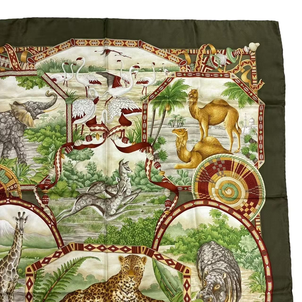 極美品 Salvatore Ferragamo サルヴァトーレ フェラガモ スカーフ 動物