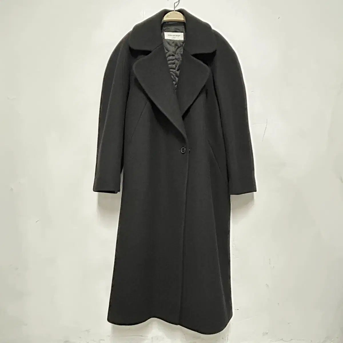 ドリスヴァンノッテン　ロングコート ドリス ヴァン ノッテン ブラック ロング コート - メルカリ