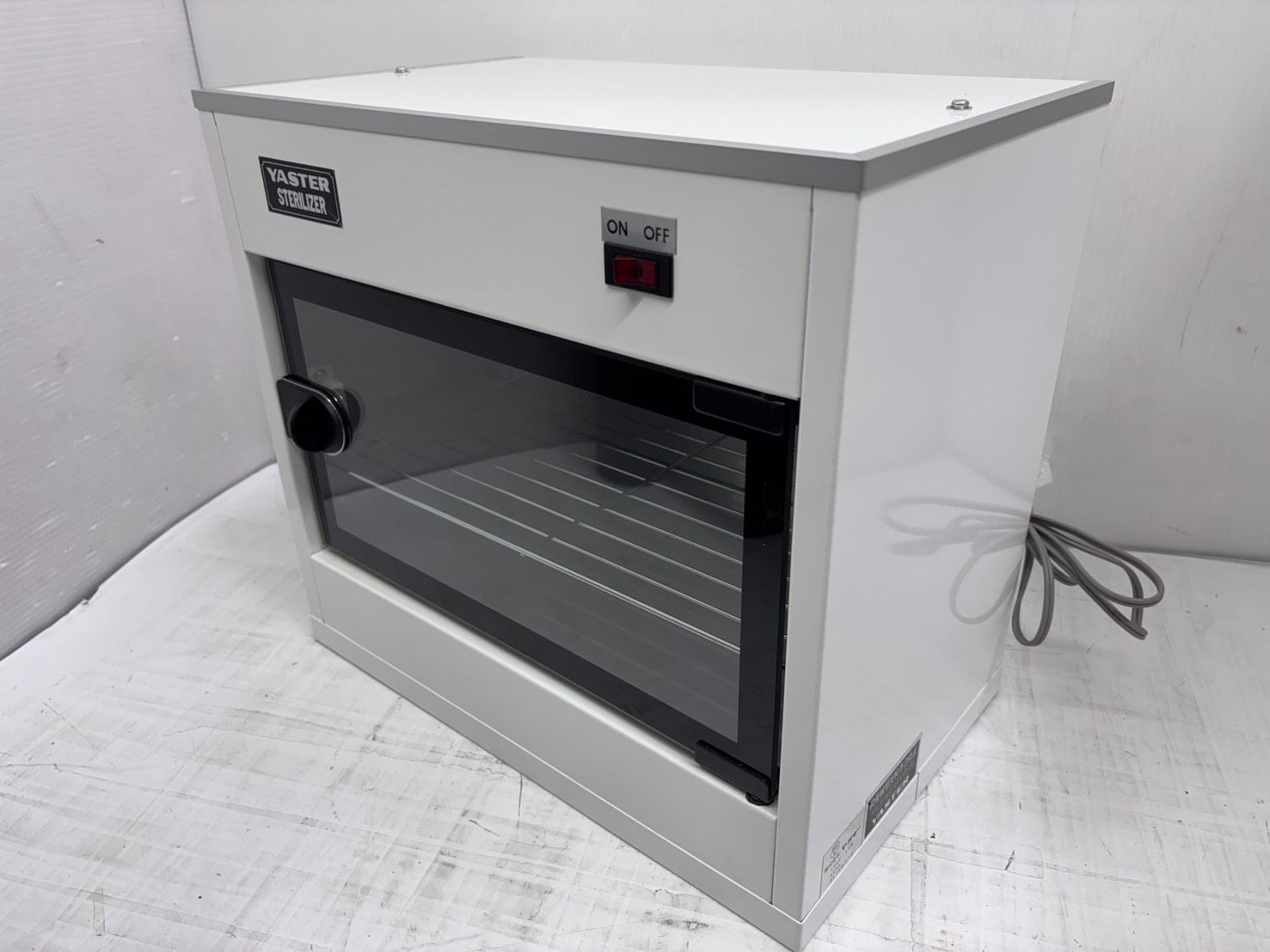 h11908 ヤスター ステリライザー 殺菌線消毒保管庫 紫外線 除菌器