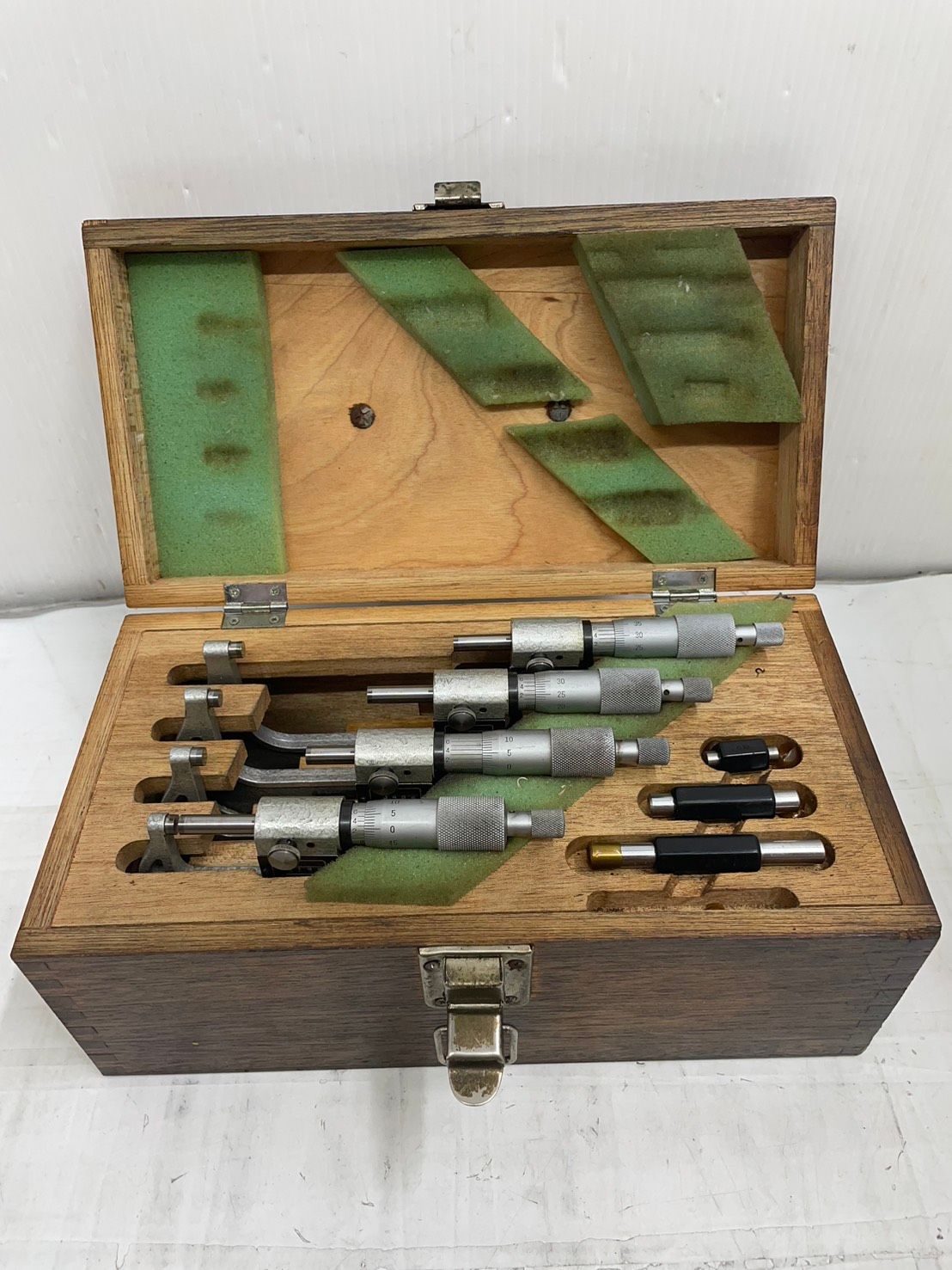 h 1194 デジタルマイクロメータ セット YUANW 05 M 552 101 S