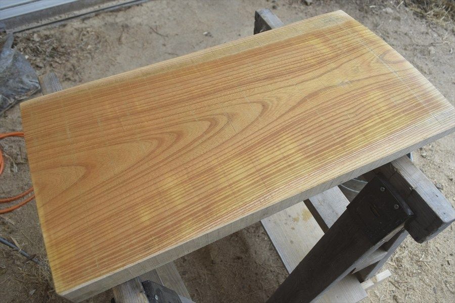 アウトレット ケヤキ(欅)の一枚板 長さ約67cm 幅約35～36cm 厚さ約5.8