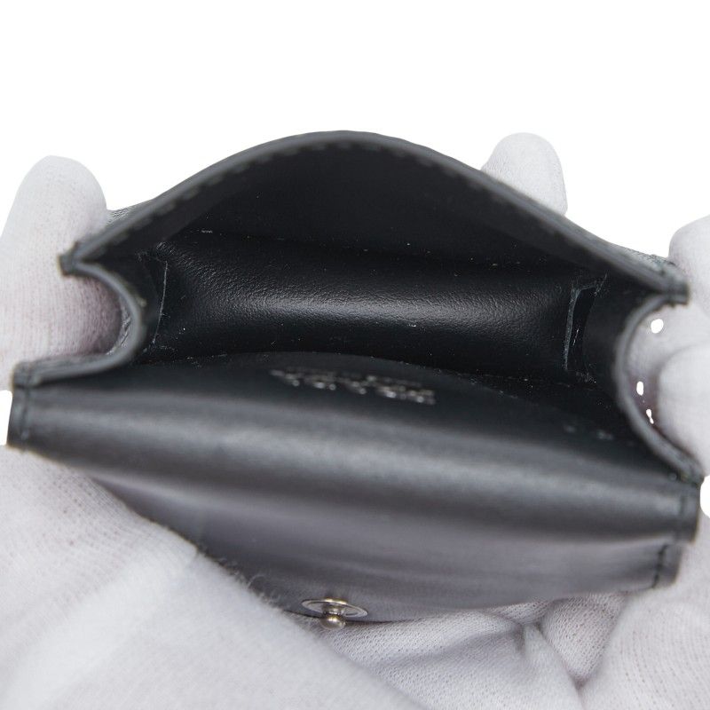 【chary✨】プラダ ポーチ 三角ロゴ サフィアーノレザー 黒色 プラダ 三角ロゴプレート 小物入れ ポーチ アクセサリーポーチ