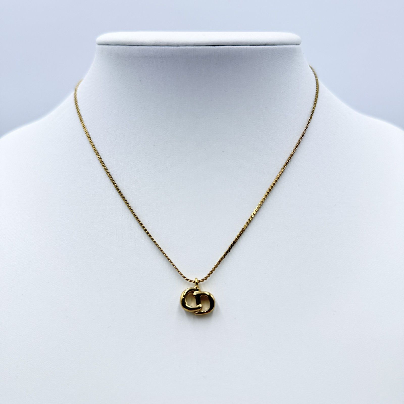 Christian Dior（クリスチャンディオール）CDロゴ ネックレス ゴールド