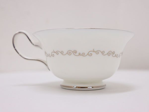 プシュケ ティーカップ-ソーサー