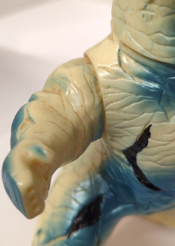 B-CLUB ブルマァク復刻 ウルトラセブン エレキング/クリーム成型