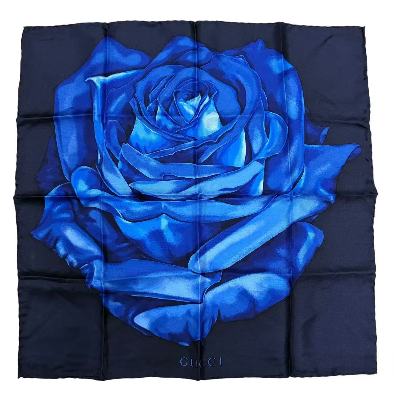極美品 GUCCI グッチ ブルーローズ シルク スカーフ ブルー - メルカリ