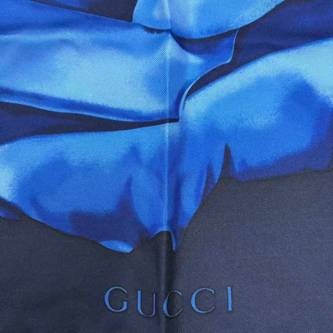 極美品 GUCCI グッチ ブルーローズ シルク スカーフ ブルー - メルカリ