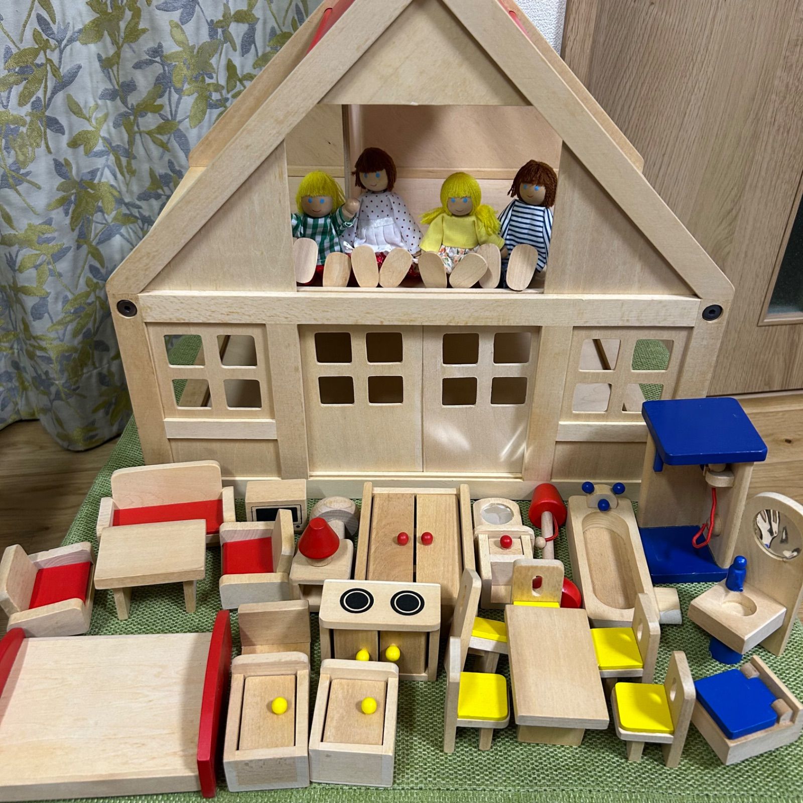 ボーネルンド ドールハウス 人形家具付き - メルカリ
