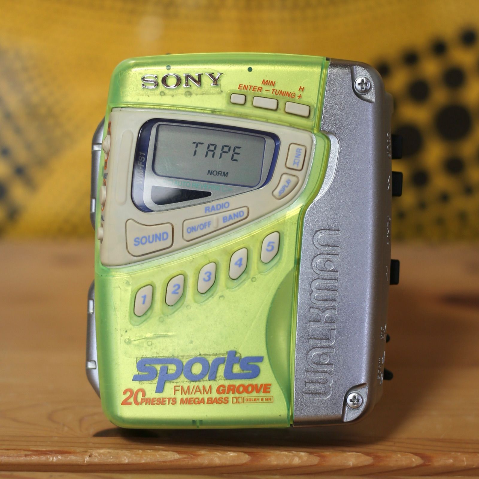SONY WM-FS1 SPORTS ウォークマン MEGABASS 整備済 - メルカリ