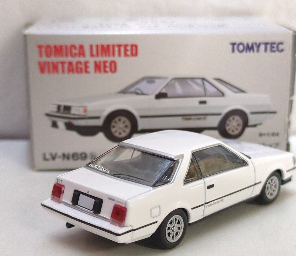 トミーテック TOMICA LIMITED VINTAGE NEO トヨタ コロナ ハードトップ