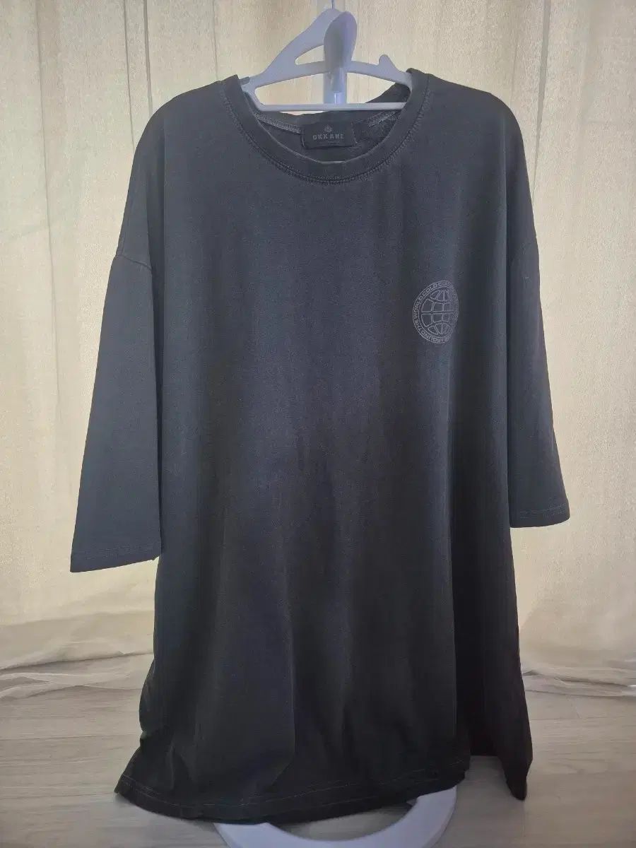 OKKANE ブラック 半袖Tシャツ