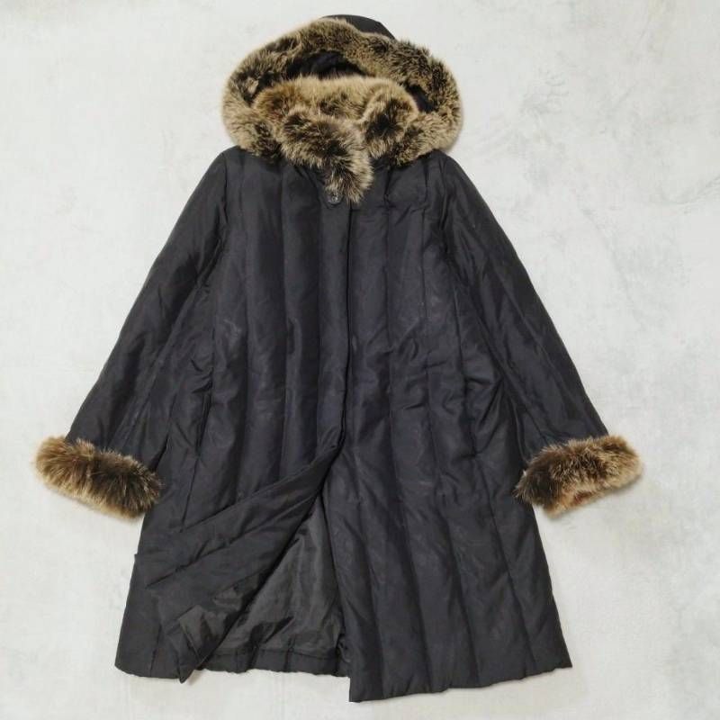 値下げ！ダウンコート　黒　絹　毛皮付きブルーフォックス　中古Lサイズ ダウンコート ブルーフォックス リアルファー シルク ブラック