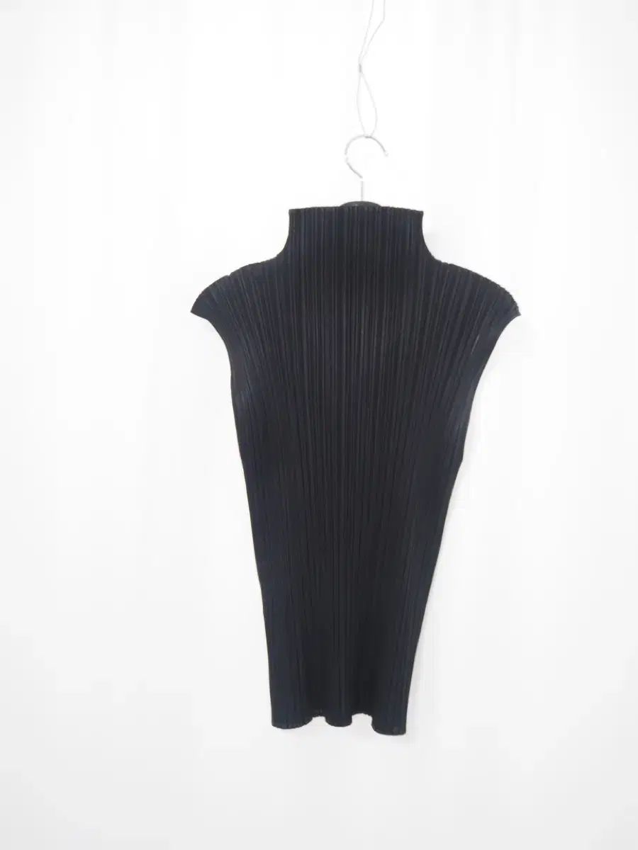 PLEATS PLEASE トップス - メルカリ