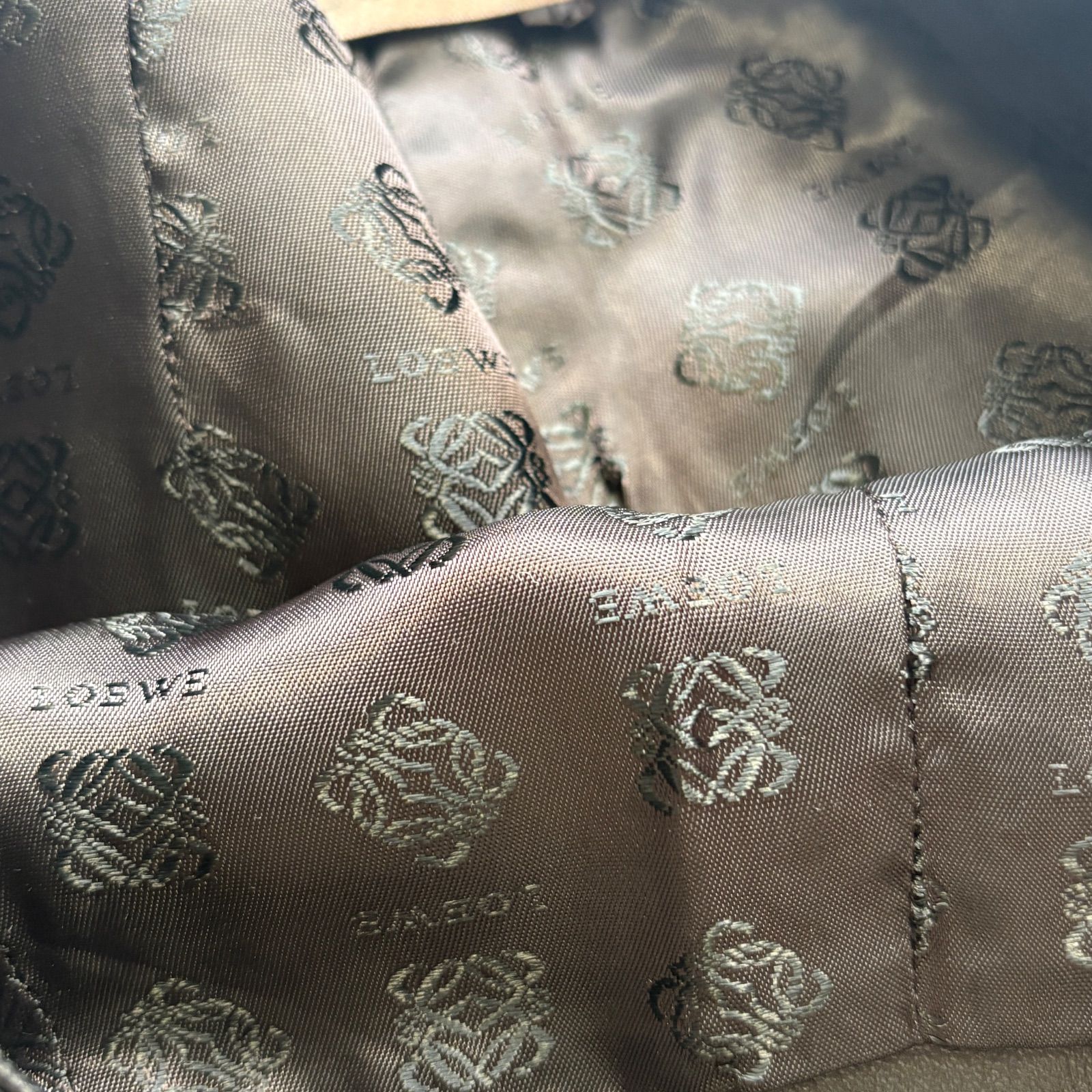 美品】LOEWE ロエベ レザーパンツ 子羊 ラムレザー ブラック フレア