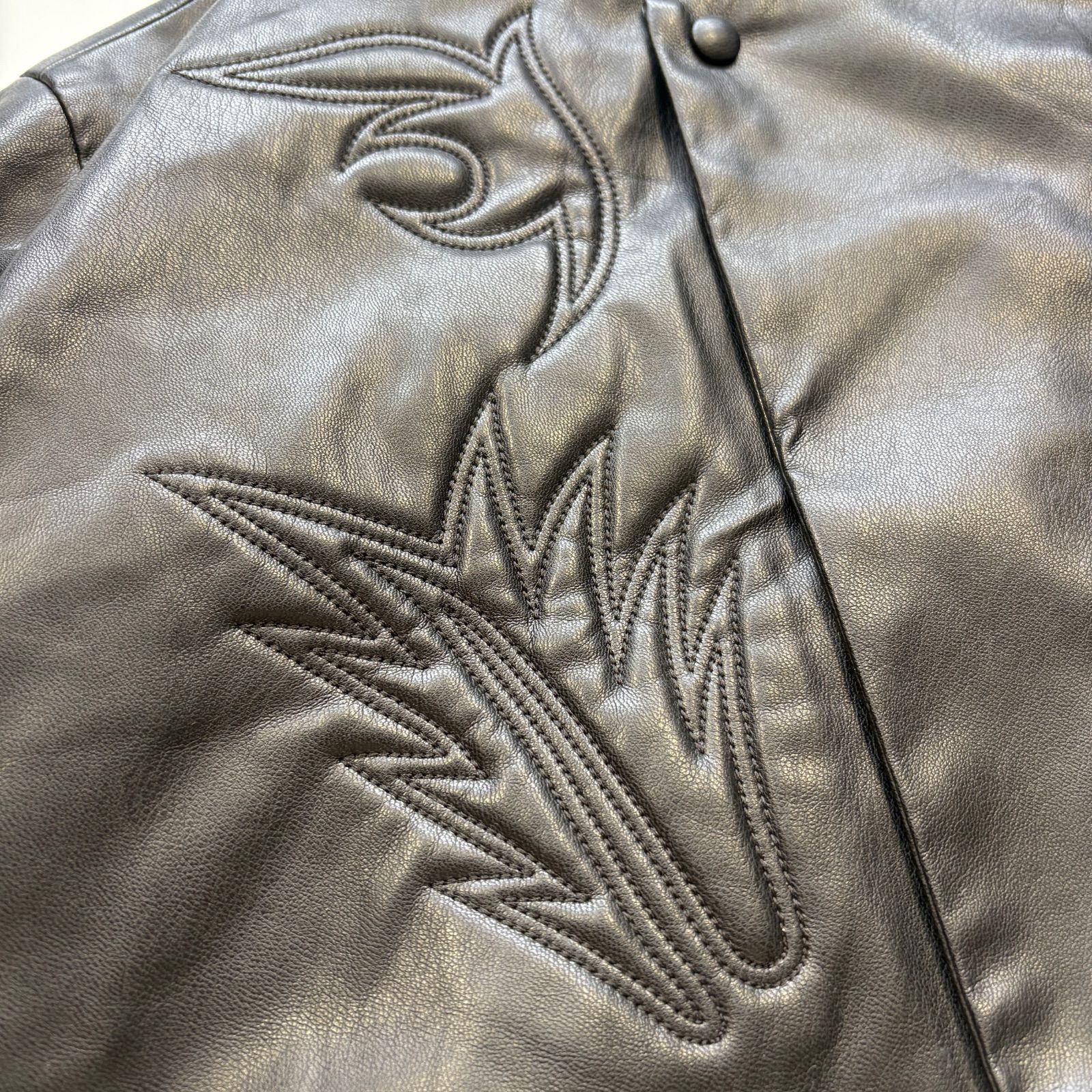 TOGA PULLA トーガプルラ レザー 刺繍 シャツ ジャケット ブラック