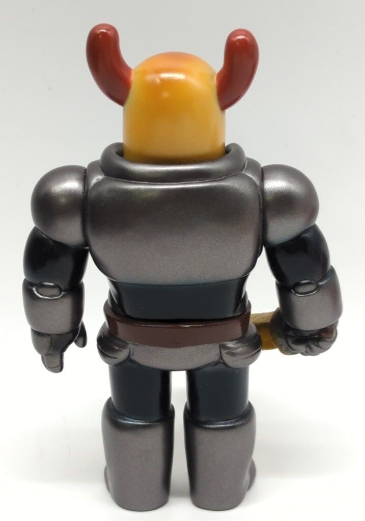 かけるり チリドック騎士 かけるり ソフトビニール人形 チリドッグ騎士(ガンメタ/黄/茶) - メルカリ