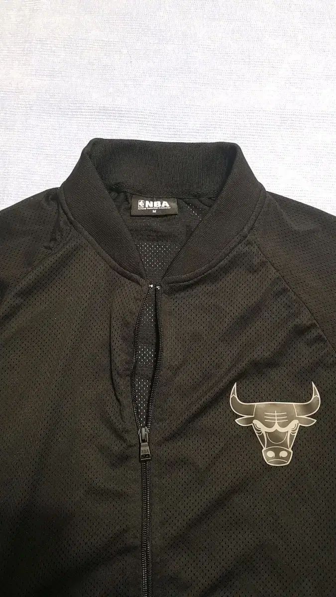 シカゴ NBA シカゴ・ブルズ メッシュジップアップ 95 バスト52 丈67 ブルズ メッシュ タンクトップとショートパンツ セット - ユース